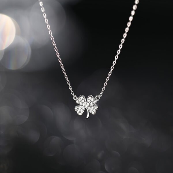 Elegant Glass-Set Lucky Clover Necklace