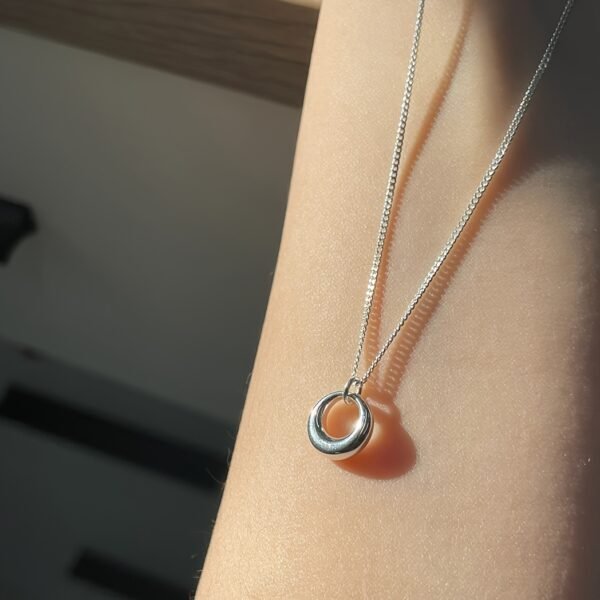 Minimalist Geometric Circle Pendant Necklace