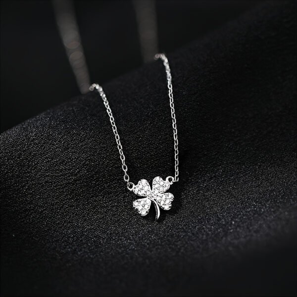 Elegant Glass-Set Lucky Clover Necklace