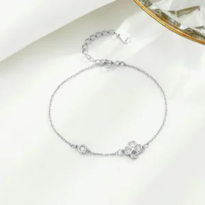 my-11134207-7rasa-m4pukftudj214e.webp Clover Leaf Silver Bracelet