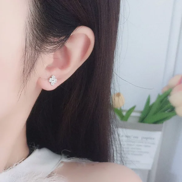 my-11134207-820l9-mfm1nw8dz37x75.webp Sterling Silver Clover CZ Earrings
