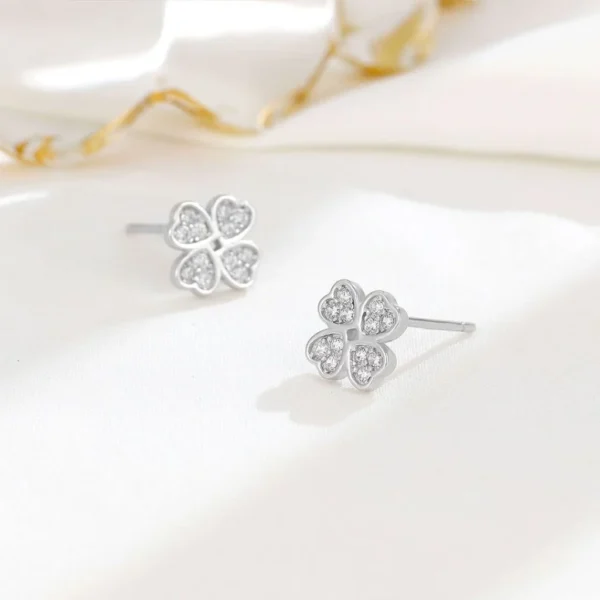 my-11134207-820li-mfm1nzaw0sge3a.webp Sterling Silver Clover CZ Earrings